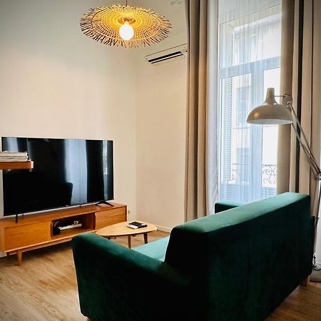 Duplex-Ceiling Height 1,9M-Free Private Parking-Self Check In !! Duplex Climatise-Hauteur Sous Plafond 1,9M-Parking Prive Gratuit-Arrivee Autonome !! 아비뇽 외부 사진