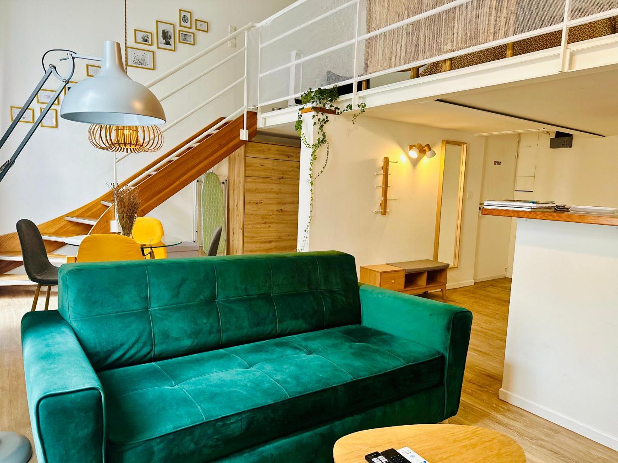 Duplex-Ceiling Height 1,9M-Free Private Parking-Self Check In !! Duplex Climatise-Hauteur Sous Plafond 1,9M-Parking Prive Gratuit-Arrivee Autonome !! 아비뇽 외부 사진